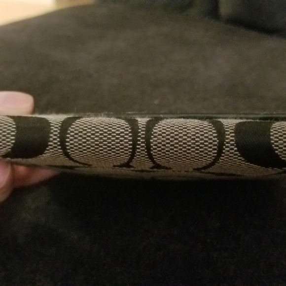 Coach Tri-Fold Wallet - Picture 5 of 6